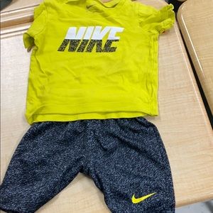 Nike boys 24 months athletic outfit